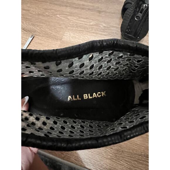 All Black Women's Wedge Toeless Booties Size 8.5 - Picture 10 of 15